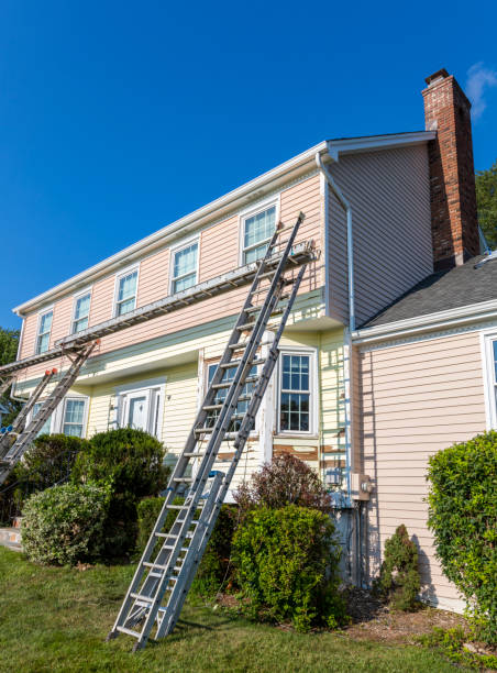 Best Yard Waste Removal  in Urbana, IA